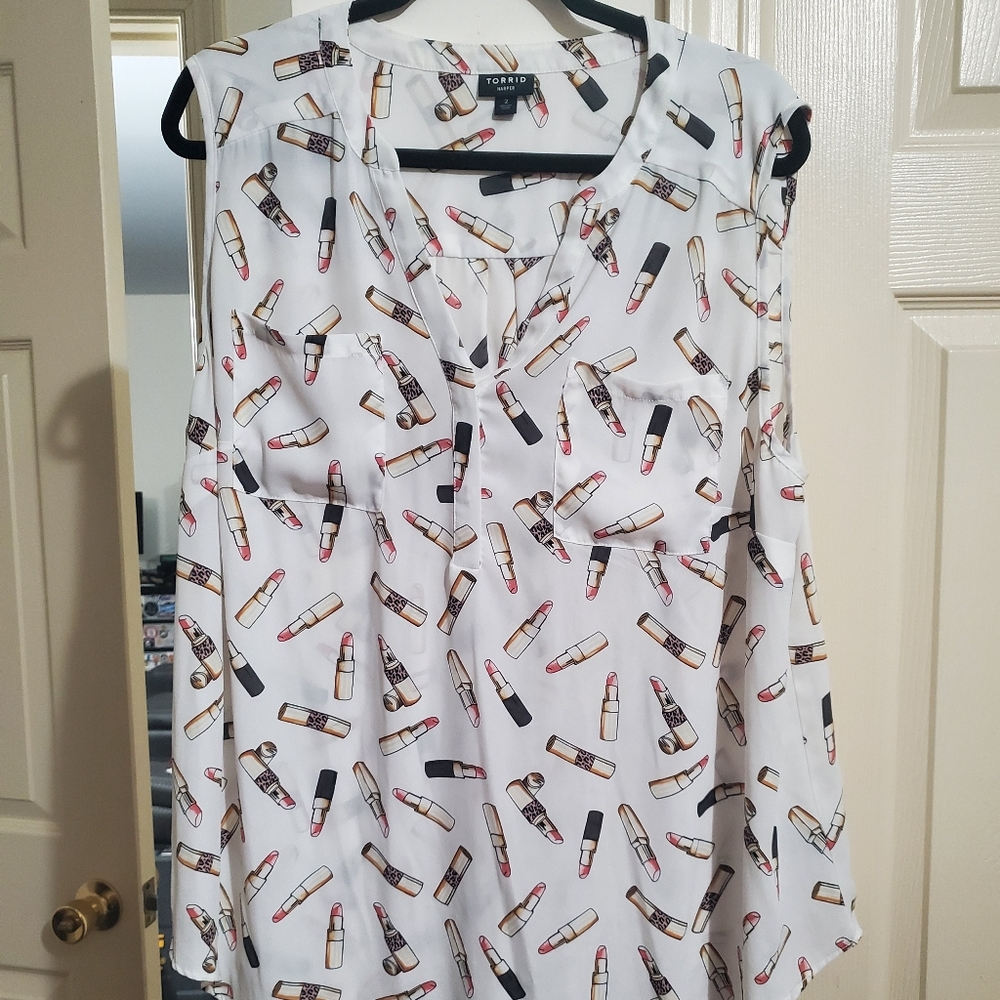 Torrid Lipstick Print Sleeveless Harper